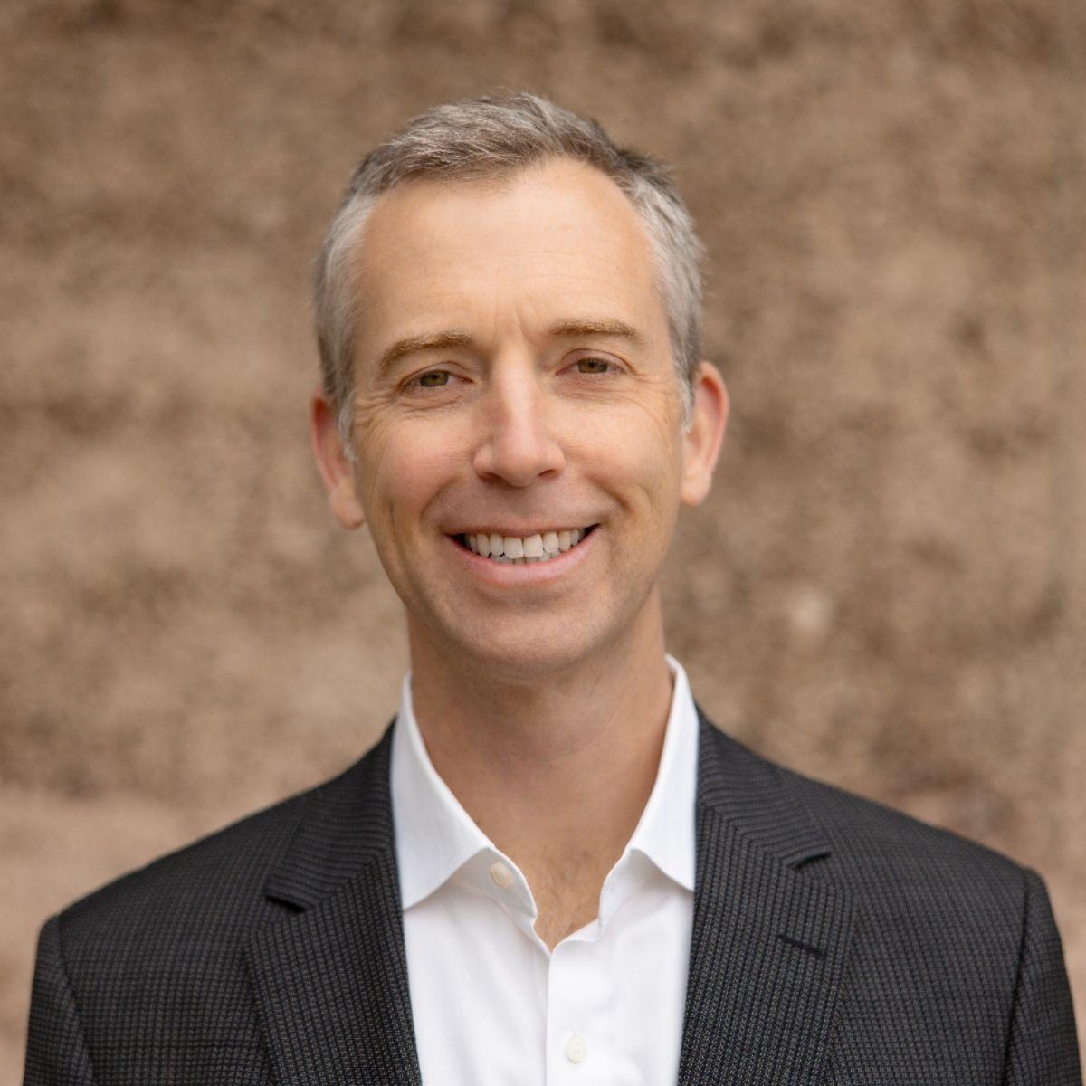 Headshot of Will Robinson